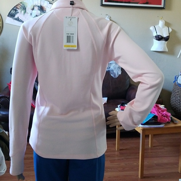 Under Armour sleeves(sold in the store) - Picture 5 of 5